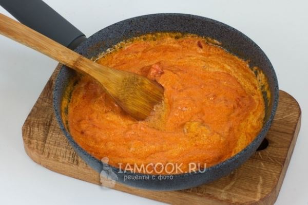 Подливка из сыра и горошка