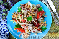 Салат из овощей с мясом и фасолью