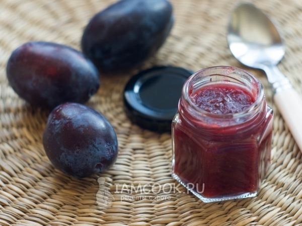 Простой чатни из слив без лука