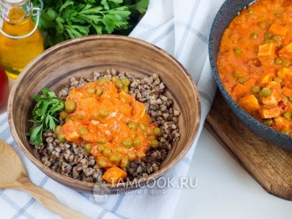 Подливка из сыра и горошка