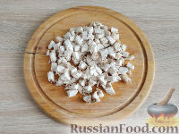 Салат с запеченным куриным филе и яичными блинчиками